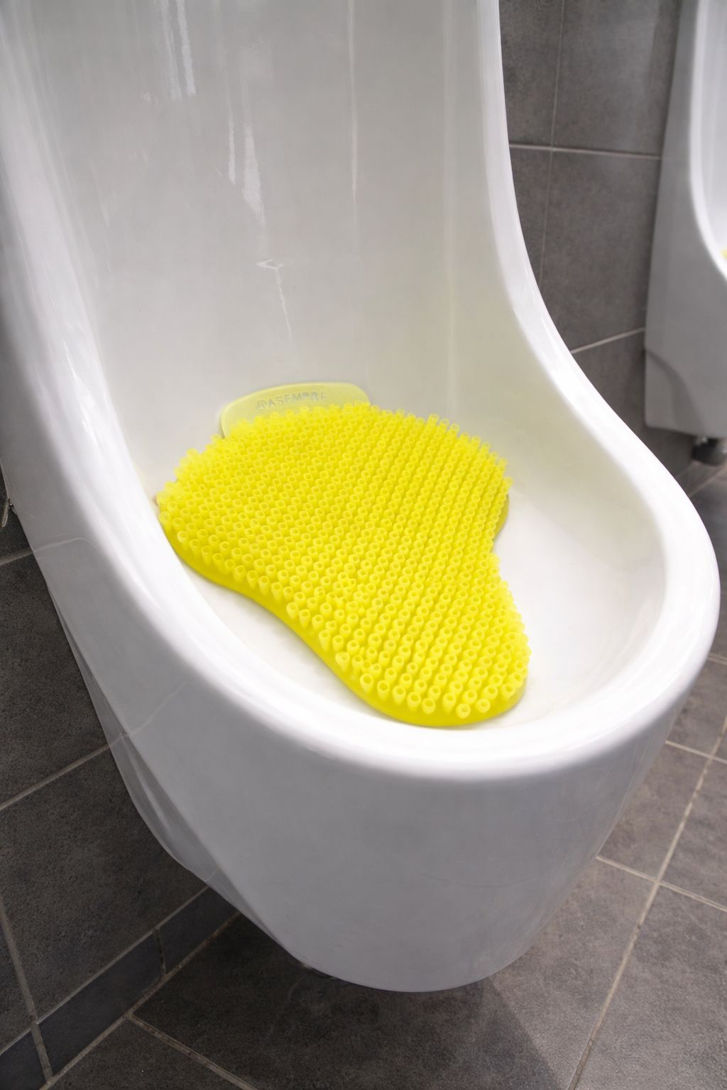 Tapete Premium para Mingitorio Antisalpicaduras ASEMPRE Frutas – Paquete con 10 Piezas